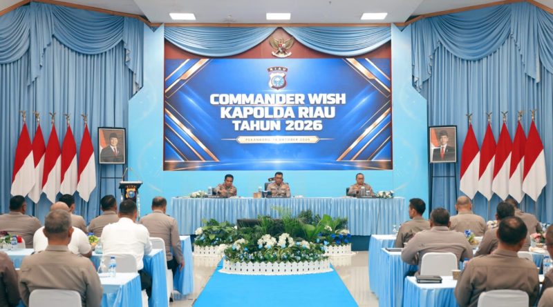 Suasana Commander Wish Kapolda Riau Tahun 2026 di Aula Tri Brata Mapolda Riau, Pekanbaru, Selasa (14/10/2026), yang dipimpin Kapolda Riau Irjen Pol Arman Achdiat. (Foto: Humas Polda Riau)